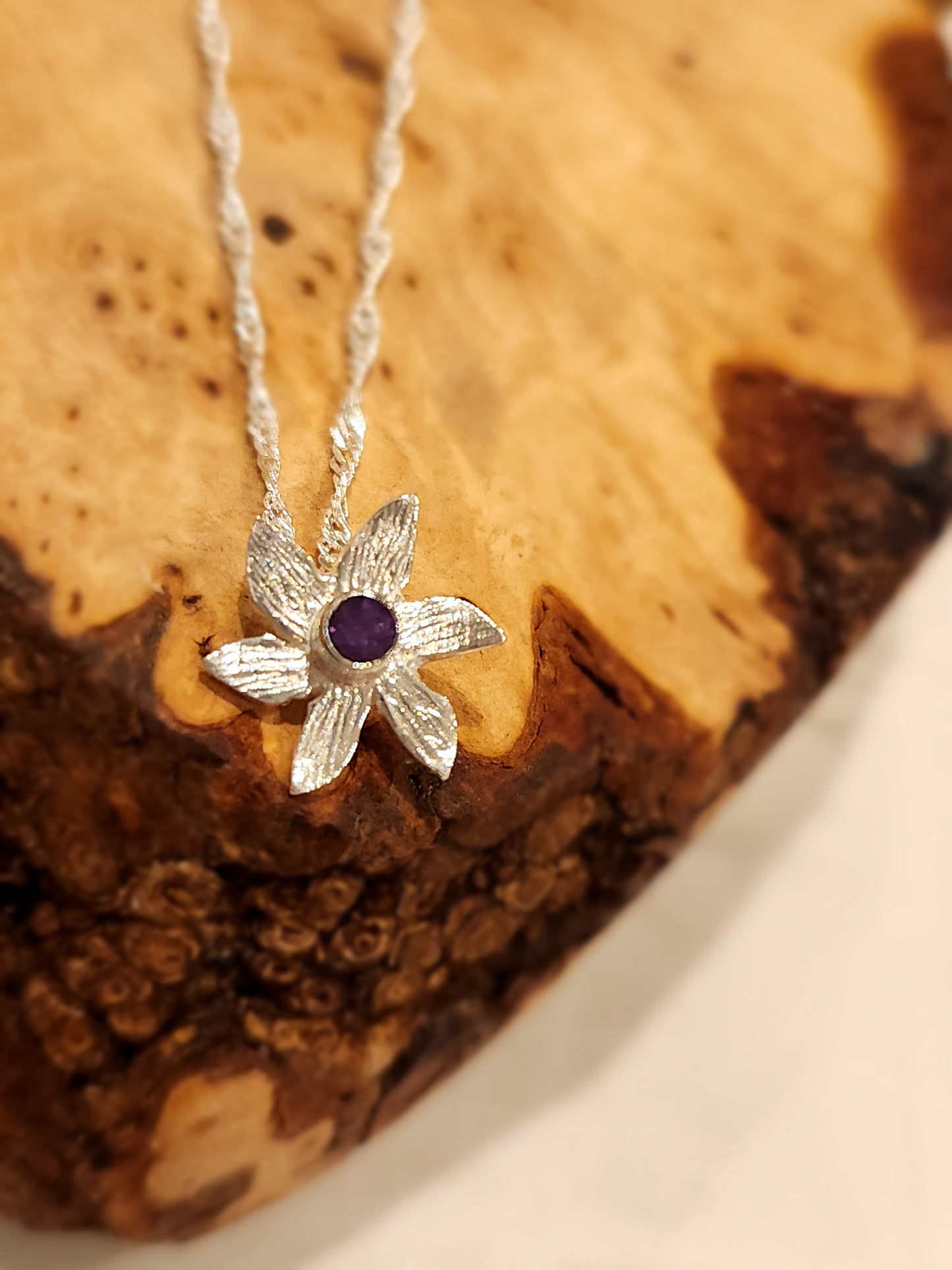 Daisy Pendant